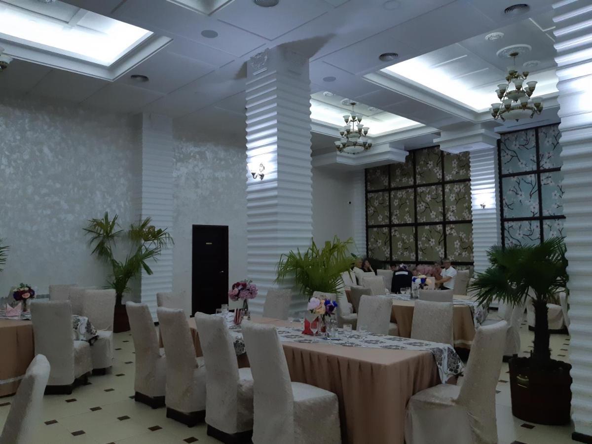 Hotel Ro&Mario Barlad Bîrlad Extérieur photo